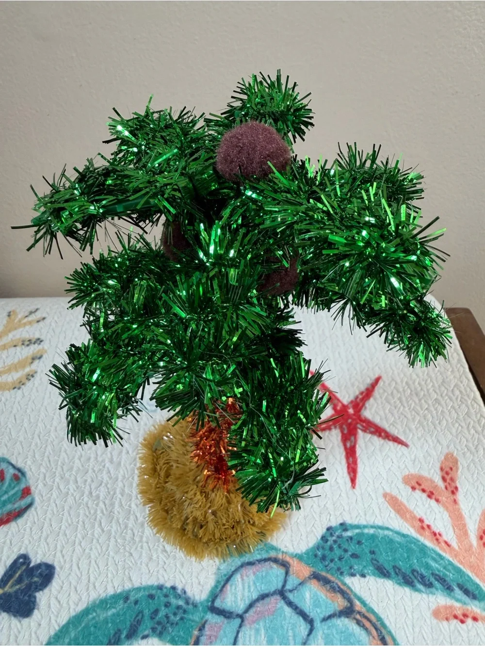 Palm Tree 3D Table Decor - Green & Gold Tinsel Set of 4